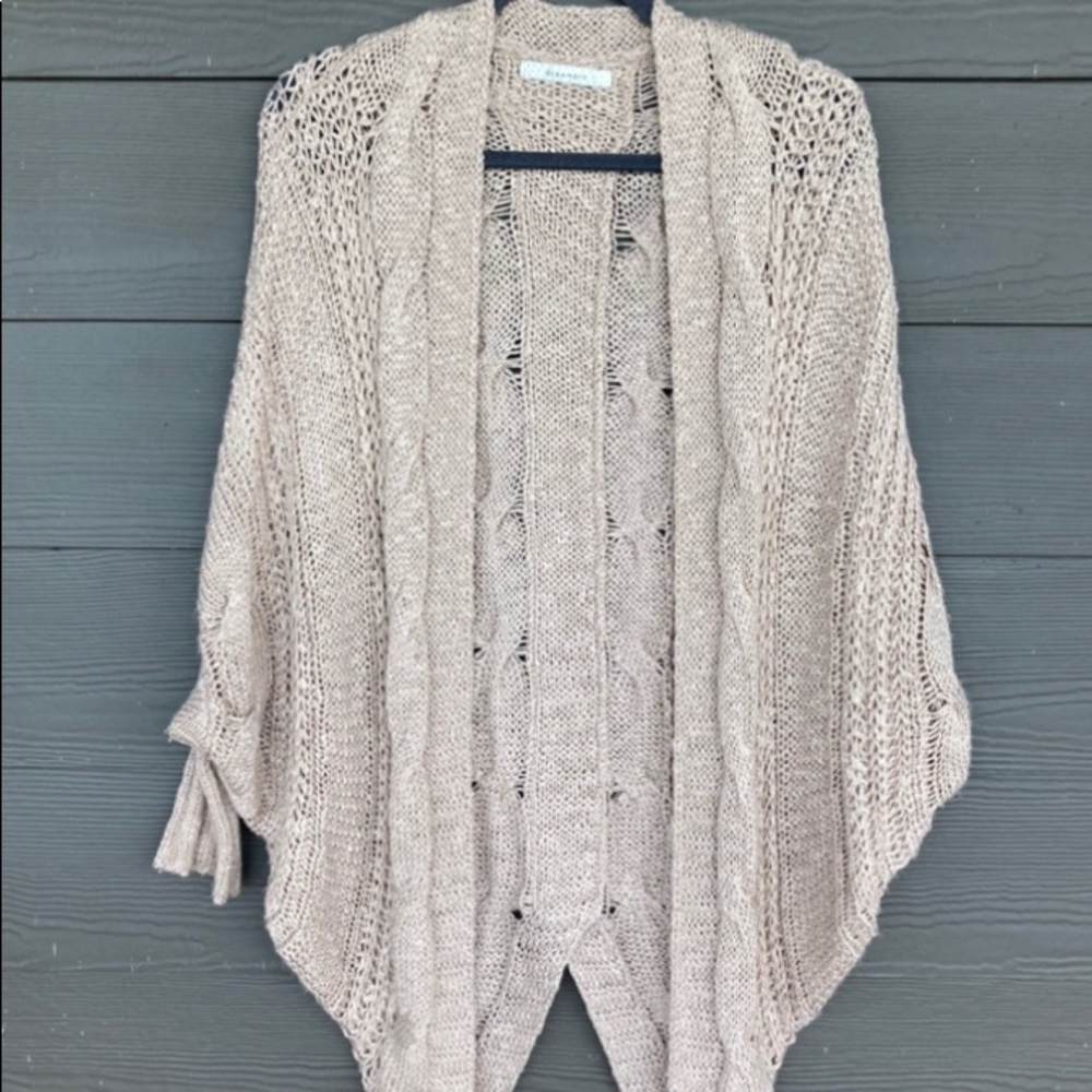 Dreamers Shrug Sweater.  Size L.